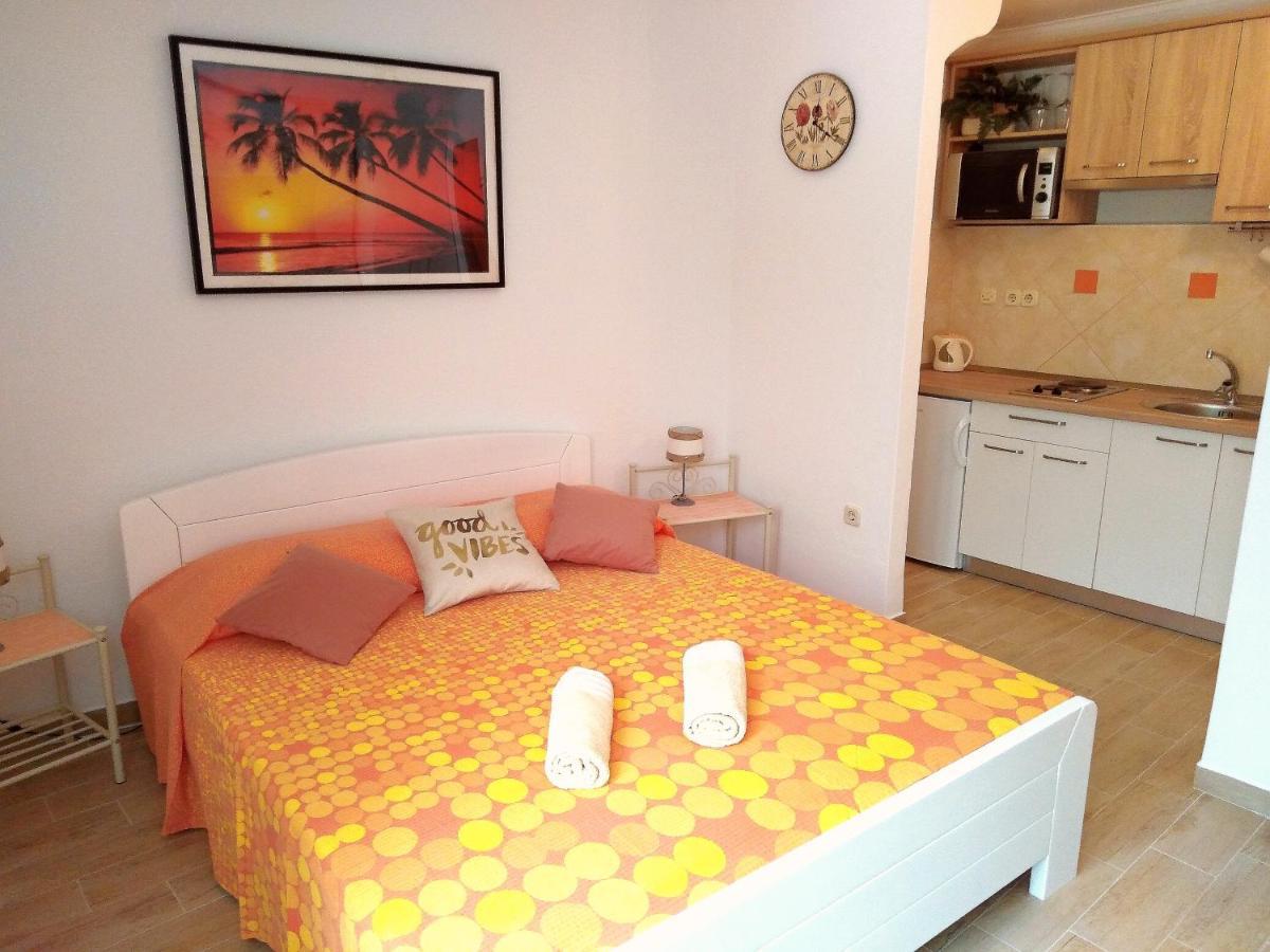 Apartments Green & Orange Hvar Town Esterno foto