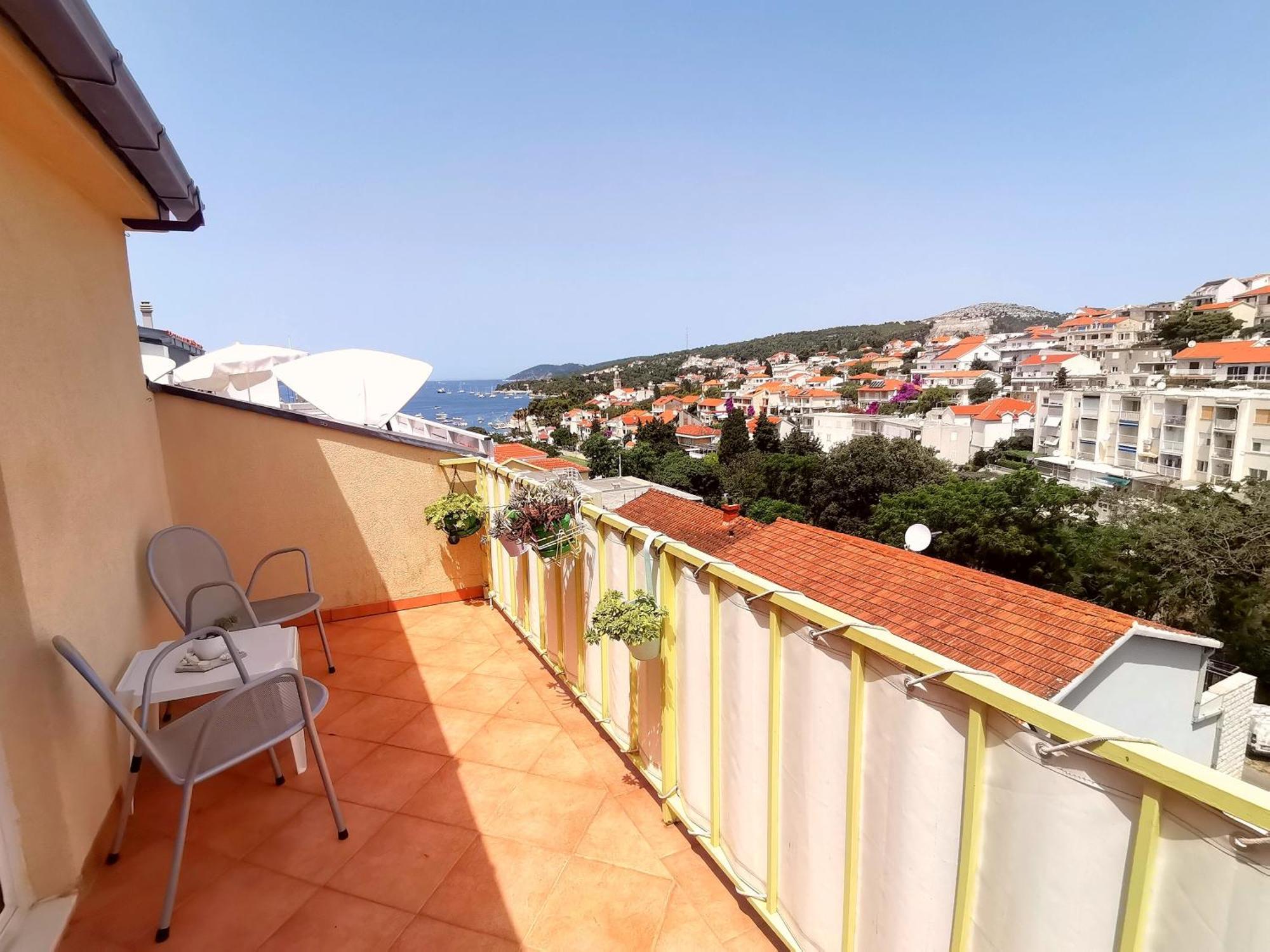 Apartments Green & Orange Hvar Town Esterno foto